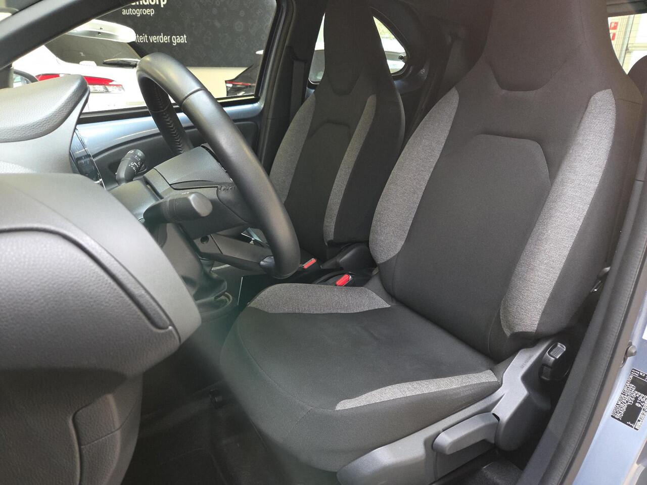 Toyota AYGO X 1.0 VVT-i MT Play | Apple CarPlay / Android Auto | Adaptive Cruise | Rijklaarprijs incl. garantie |