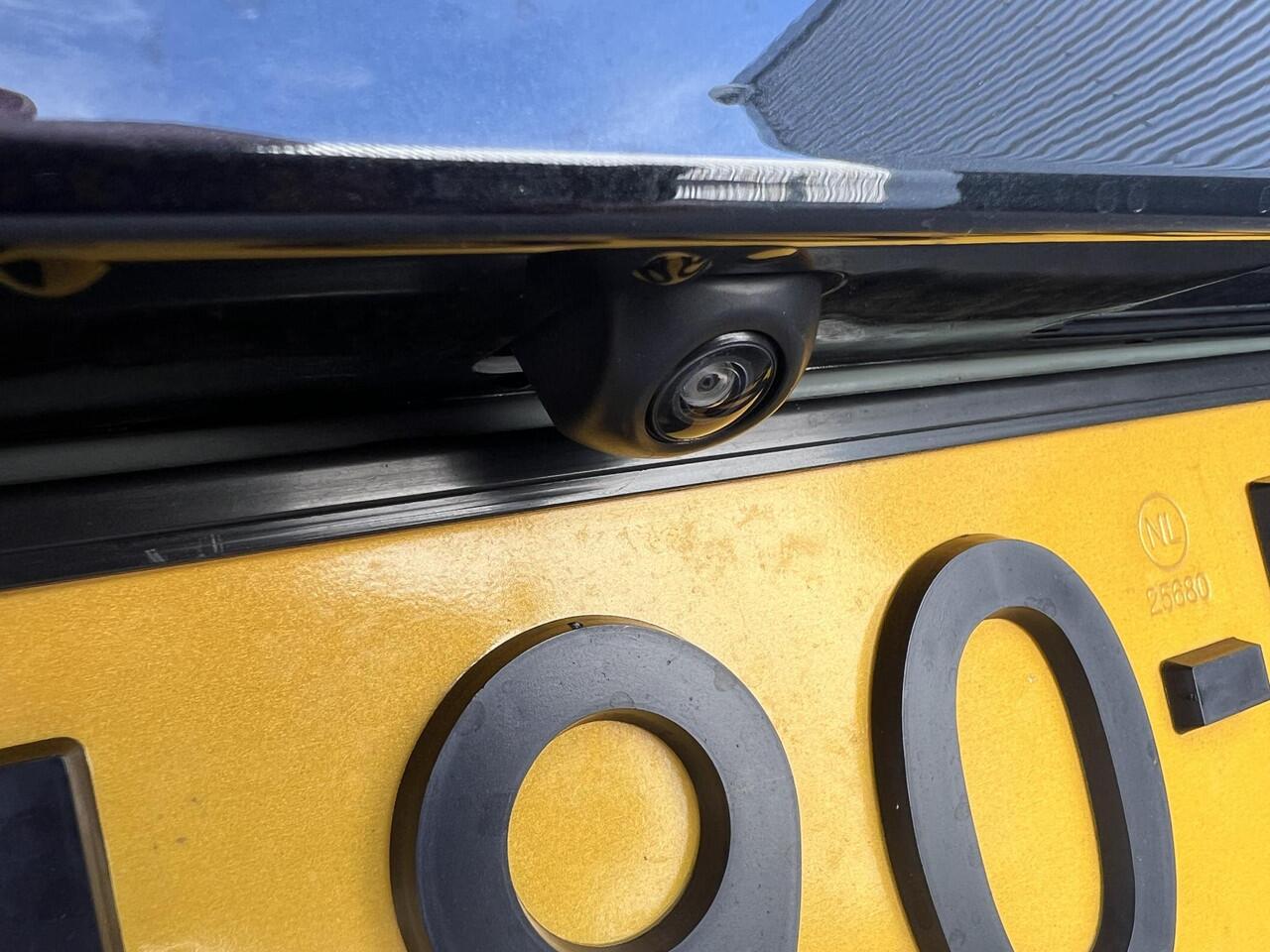 Toyota AYGO X 1.0 VVT-i MT Pulse 1e eign. NL-auto, BTW-auto, AppleCarplay/AndroidAuto LED, Navigatie, Achteruitrijcamera, LMV, Smart Key