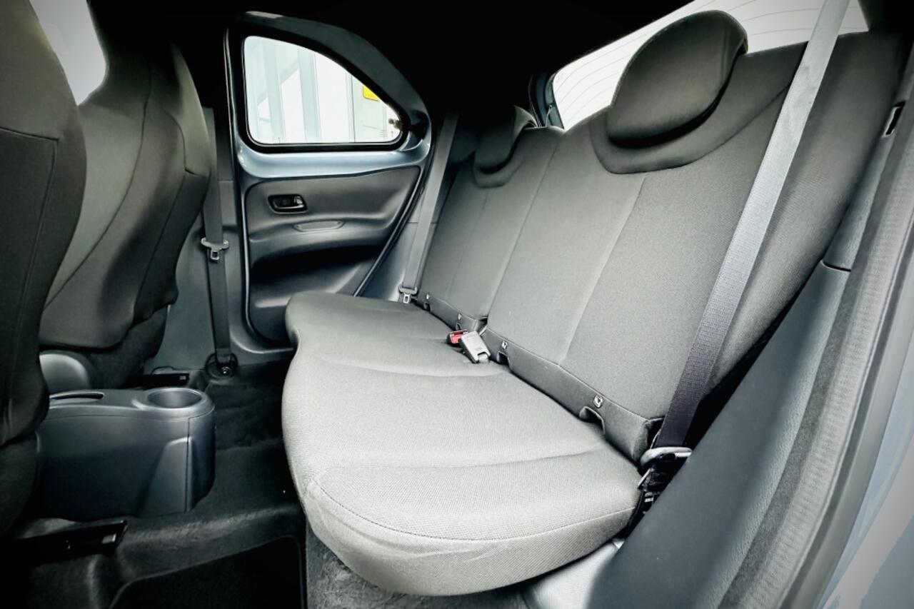 Toyota AYGO X 1.0 VVT-i MT Pulse | CAMERA | ADAPTIEVE CRUISE | STOELVERWARMING