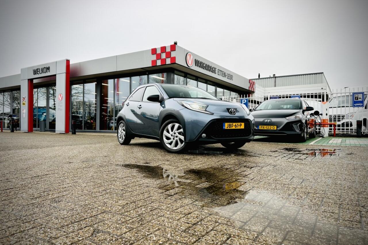 Toyota AYGO X 1.0 VVT-i MT Pulse | CAMERA | ADAPTIEVE CRUISE | STOELVERWARMING