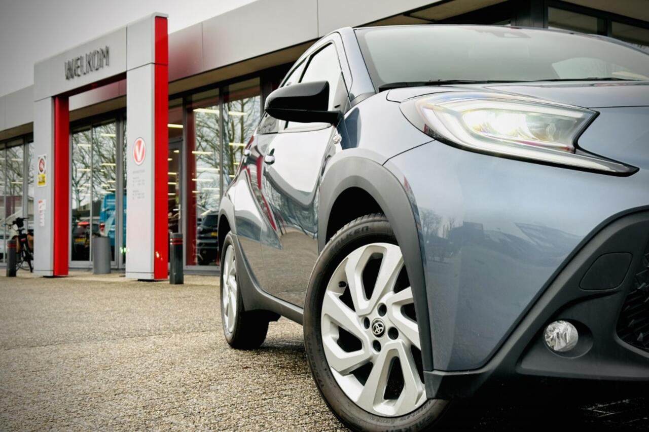 Toyota AYGO X 1.0 VVT-i MT Pulse | CAMERA | ADAPTIEVE CRUISE | STOELVERWARMING