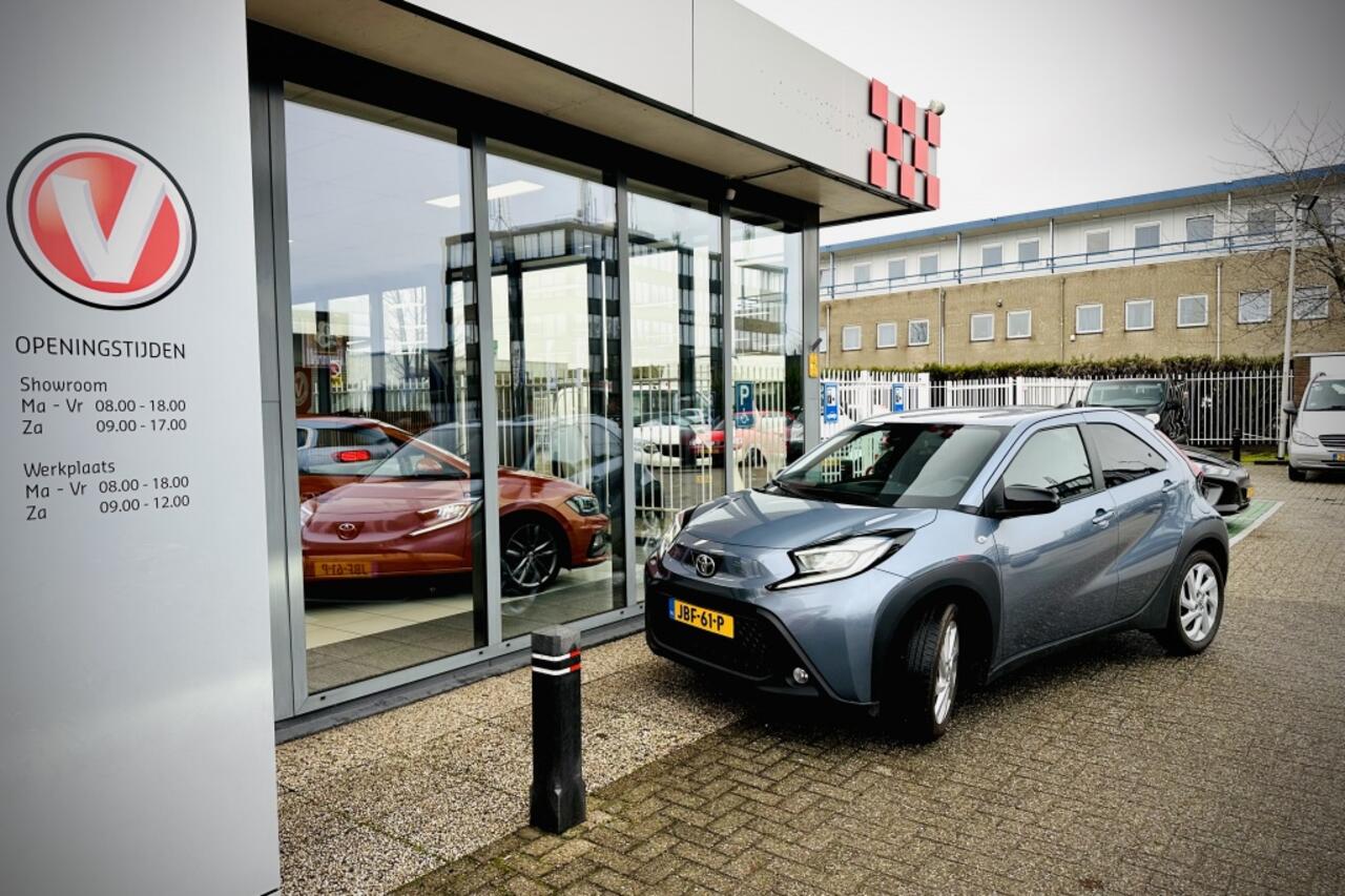 Toyota AYGO X 1.0 VVT-i MT Pulse | CAMERA | ADAPTIEVE CRUISE | STOELVERWARMING