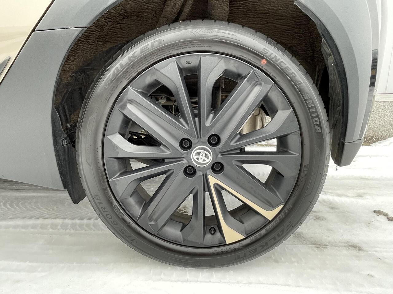 Toyota AYGO X 1.0 VVT-i S-CVT Premium / Schuifdak / JBL Audio / Stoelverwarming / Navigatie / Camera / Keyless Entry / 1ste eigenaarsauto.