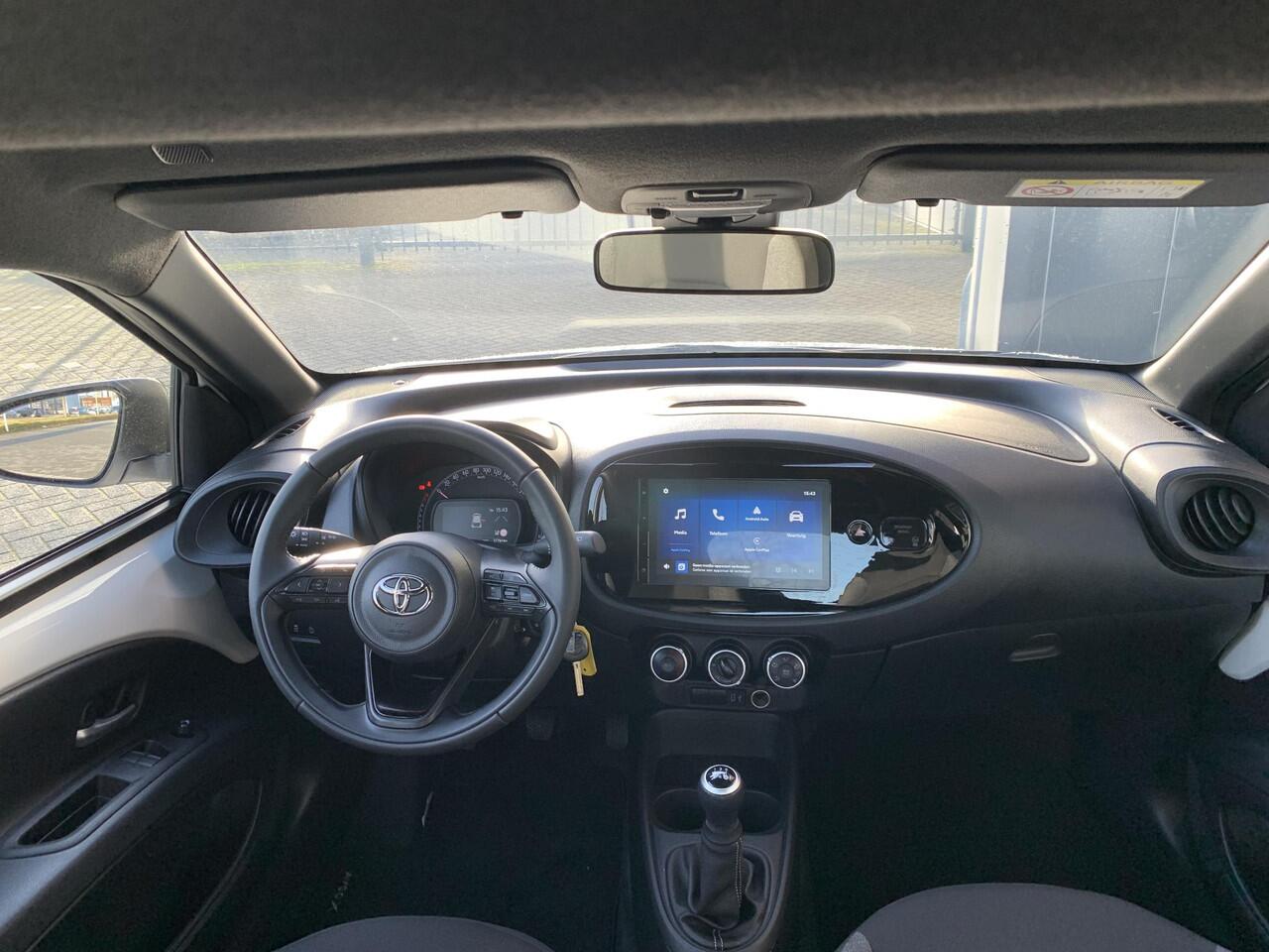 Toyota AYGO X 1.0 VVT-i MT Play