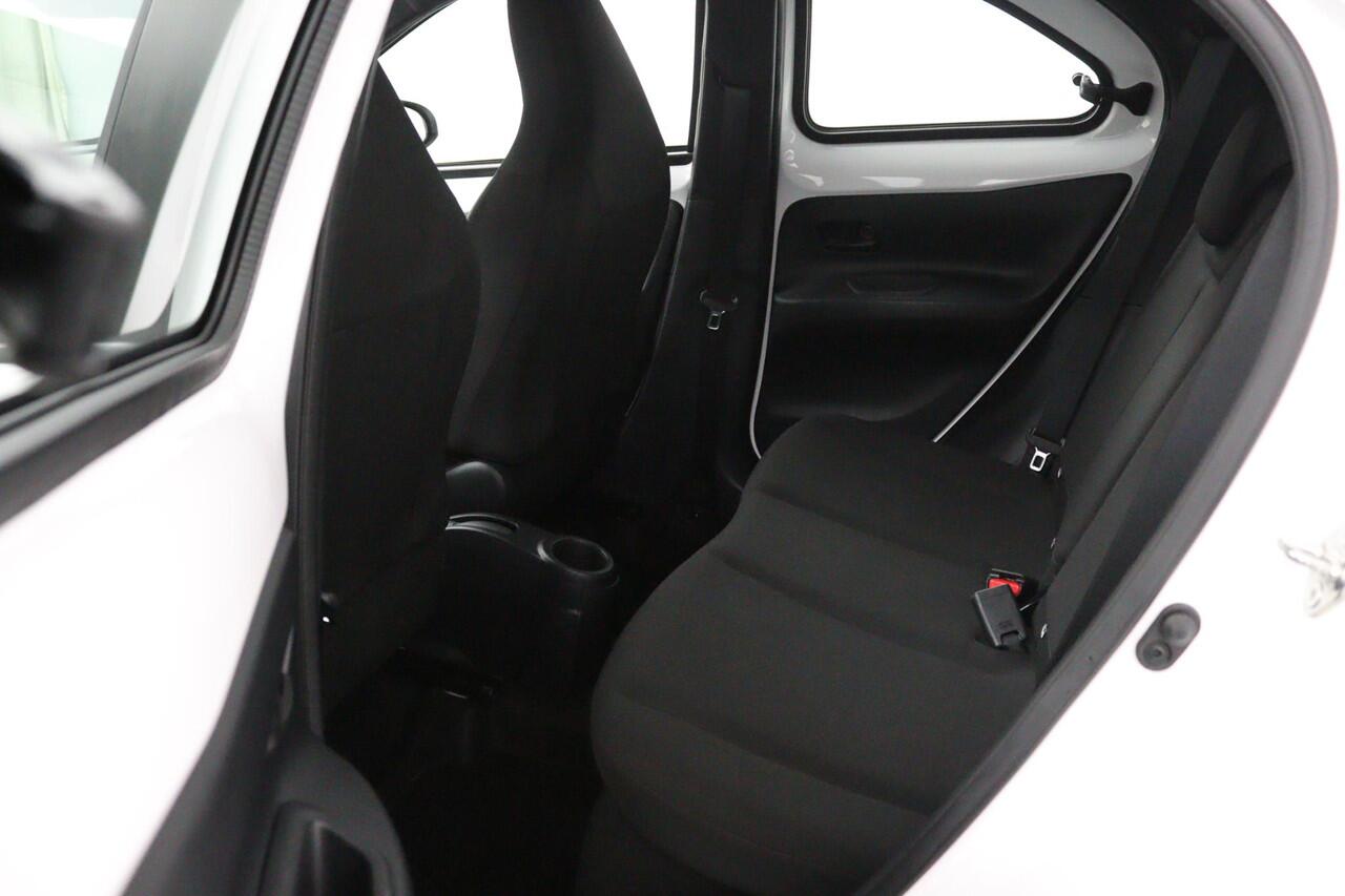 Toyota AYGO X 1.0 VVT-i MT Play | Parkeer Camera | Adaptieve Cruise control | Apple Carplay |