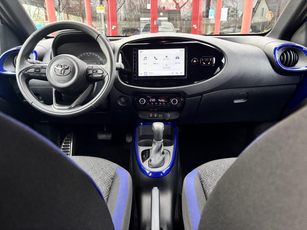 Toyota AYGO X 1.0 VVT-i Pulse | Automaat | CarPlay | Stoelverw. | 17'' Lmv