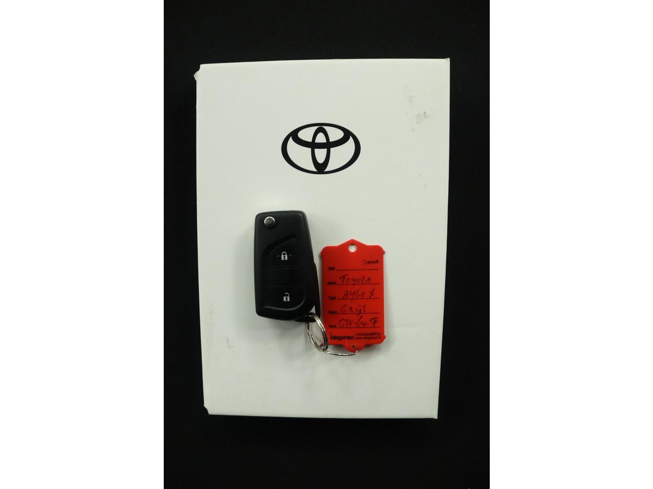 Toyota AYGO X 1.0 VVT-i MT Play | Adaptive Cruise Control | Achteruitrijcamera | Airco | Apple Carplay | Android Auto |