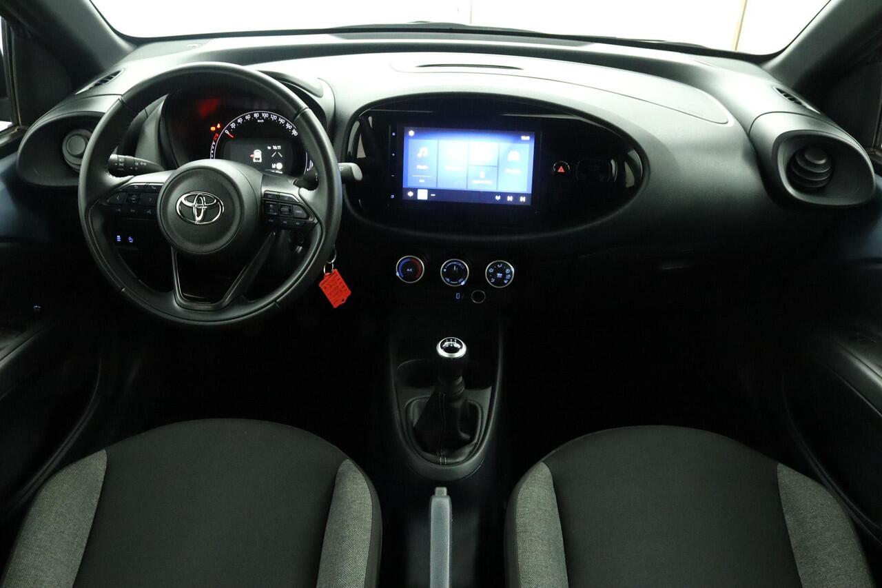 Toyota AYGO X 1.0 VVT-i MT Play | Adaptive Cruise Control | Achteruitrijcamera | Airco | Apple Carplay | Android Auto |
