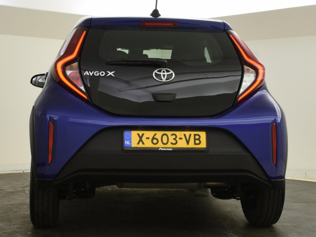 Toyota AYGO X 1.0 VVT-i S-CVT Play