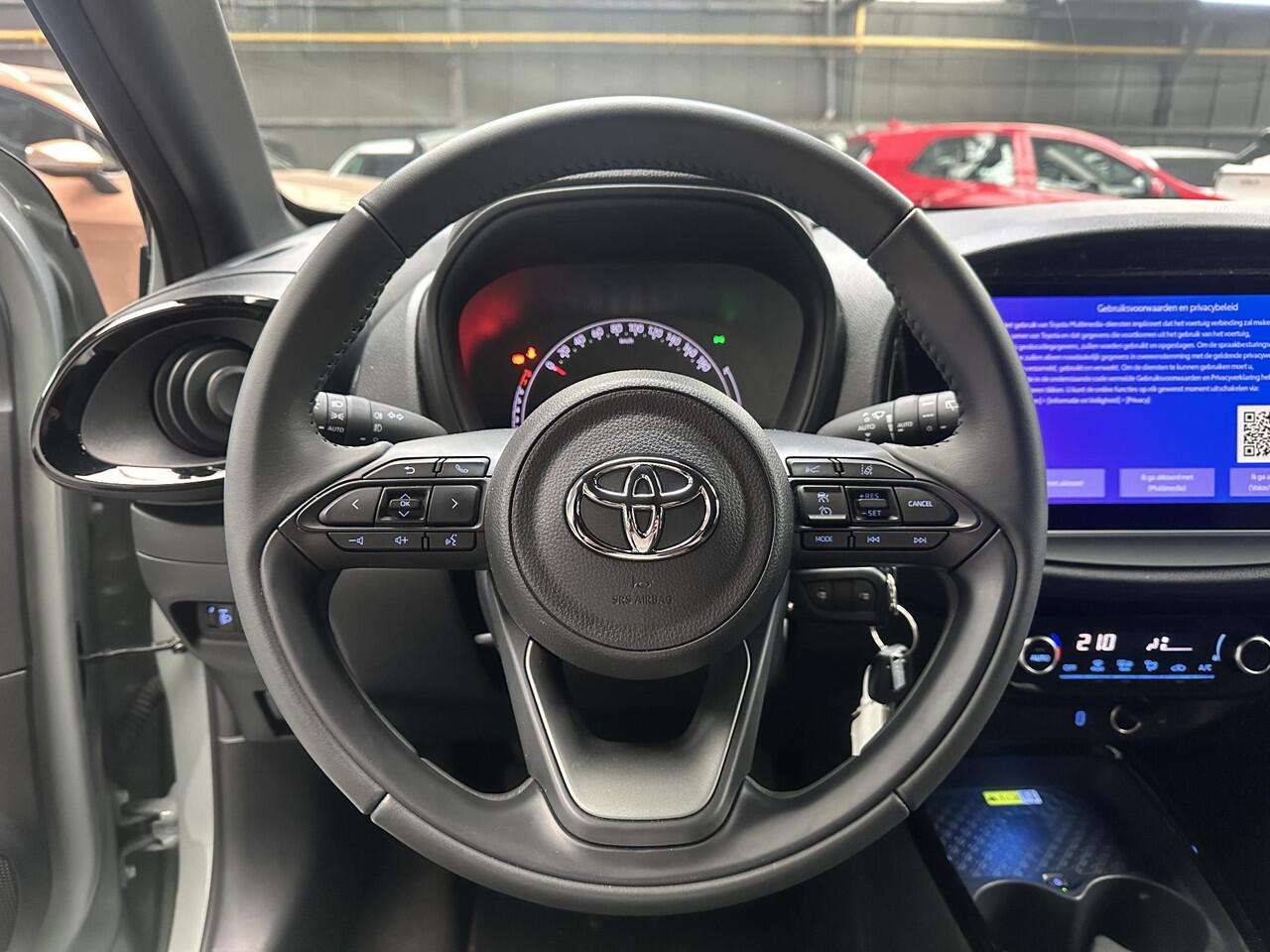 Toyota AYGO X 1.0 VVT-i MT Envy + Cabriodak, 1e eigenaar, NL Auto, slechts 9498KM