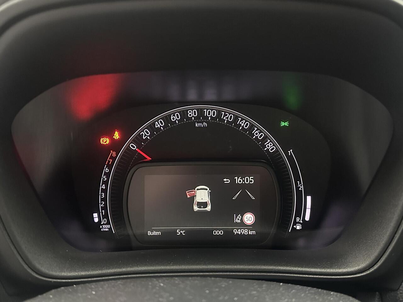 Toyota AYGO X 1.0 VVT-i MT Envy + Cabriodak, 1e eigenaar, NL Auto, slechts 9498KM