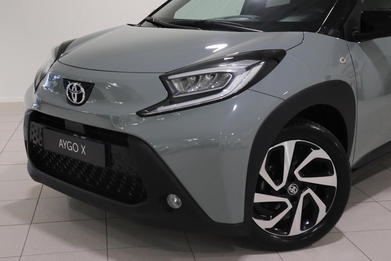 Toyota AYGO X 1.0 VVT-i Envy, Parkeersensoren, Apple Carplay / Android Auto, Smart Entry, Stoel verwarming, Camera!