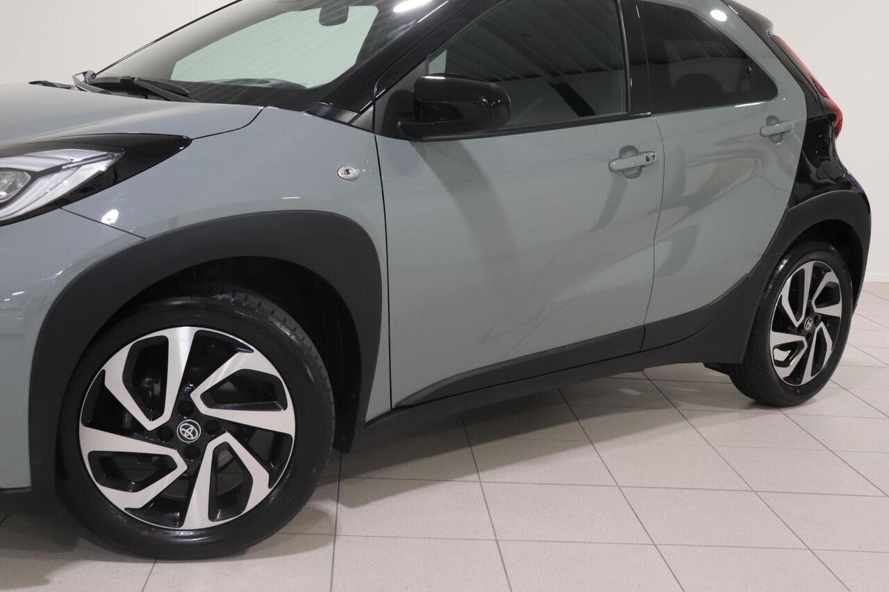 Toyota AYGO X 1.0 VVT-i Envy, Parkeersensoren, Apple Carplay / Android Auto, Smart Entry, Stoel verwarming, Camera!