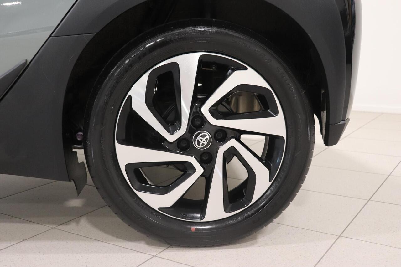 Toyota AYGO X 1.0 VVT-i Envy, Parkeersensoren, Apple Carplay / Android Auto, Smart Entry, Stoel verwarming, Camera!