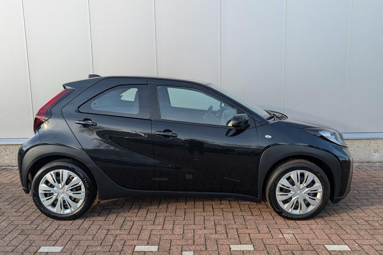 Toyota AYGO X 1.0 VVT-i MT Play Achteruitrijcamera, Navigatie met Android Auto & Apple Carplay