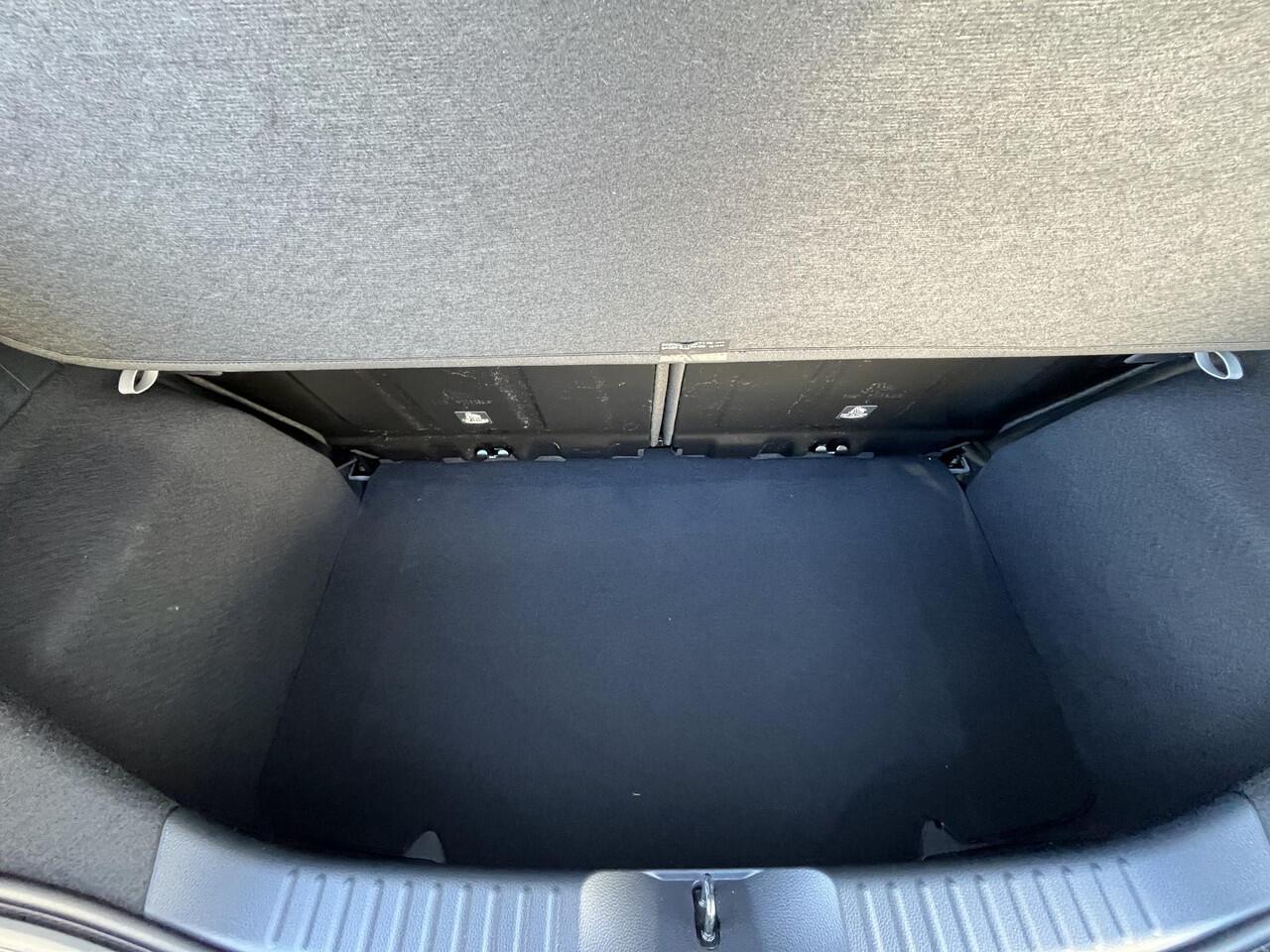 Toyota AYGO X 1.0 VVT-i MT Pulse NL-auto! LMV, LED, Achteruitrijcamera, Privacy glass, Apple Carplay en/of Android auto navigatie