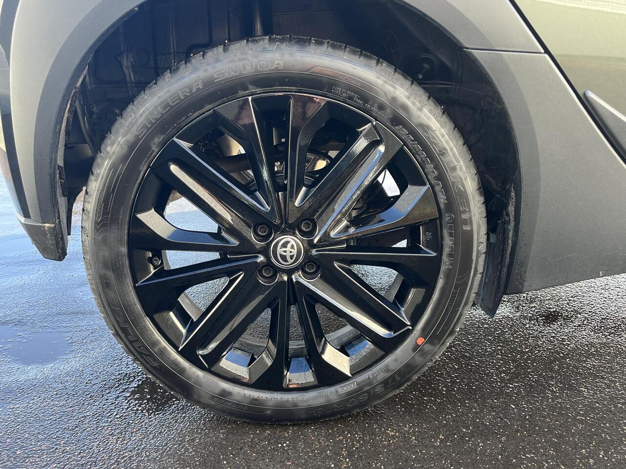 Toyota AYGO X 1.0 VVT-i MT Pulse NL-auto! LMV, LED, Achteruitrijcamera, Privacy glass, Apple Carplay en/of Android auto navigatie