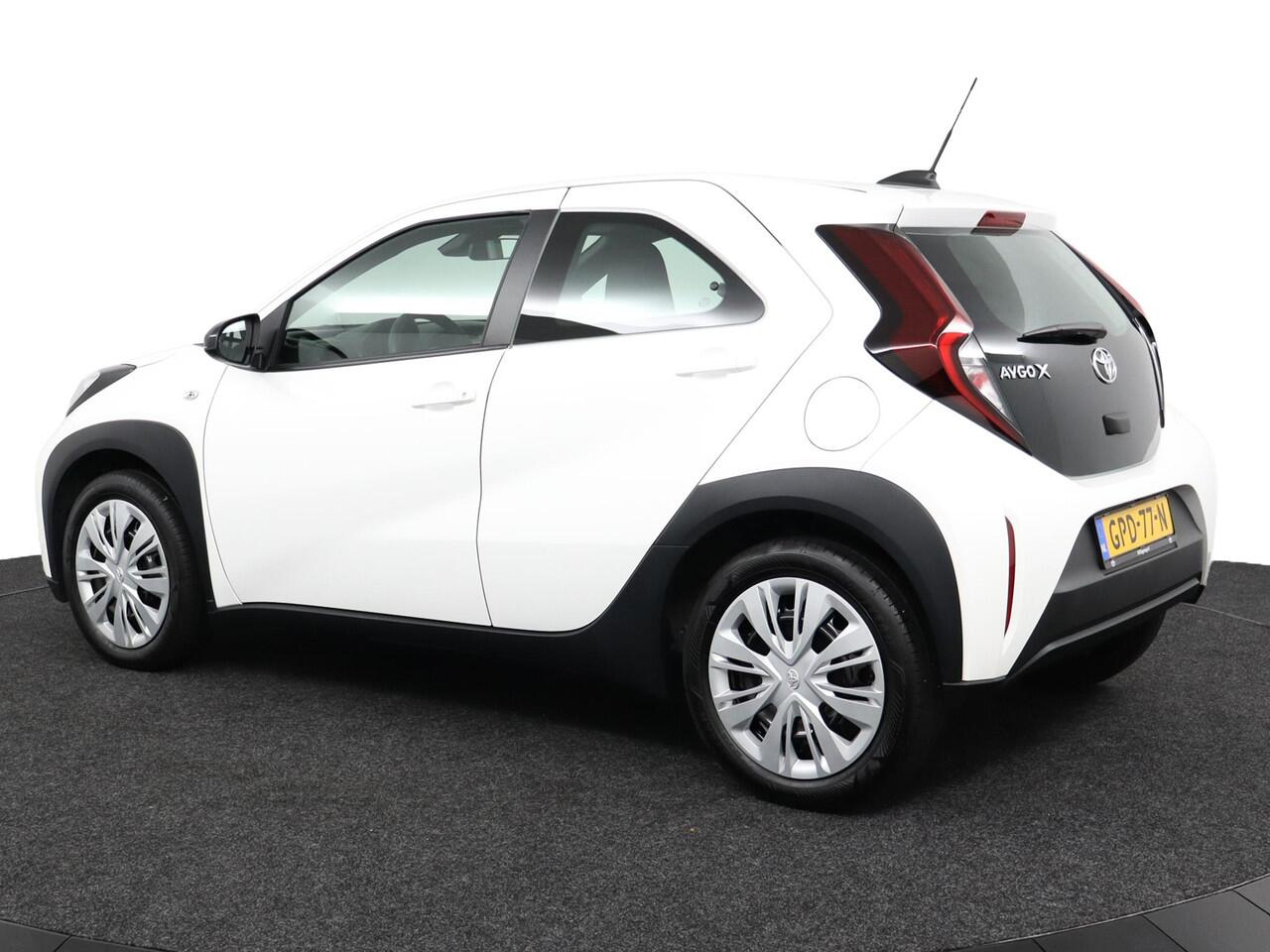 Toyota AYGO X 1.0 VVT-i MT Play | Apple Carplay/Android Auto | Achteruitrijcamera | Airco |