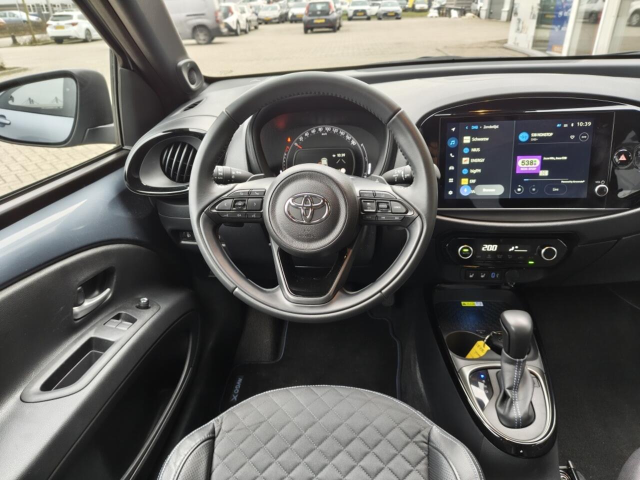 Toyota AYGO X 1.0 VVT-i S-CVT Premium | Parkeersensoren v/a | JBL |