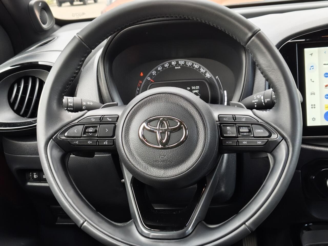 Toyota AYGO X 1.0 VVT-i S-CVT Premium | Sensoren v/a | JBL | Navi | Adaptive C
