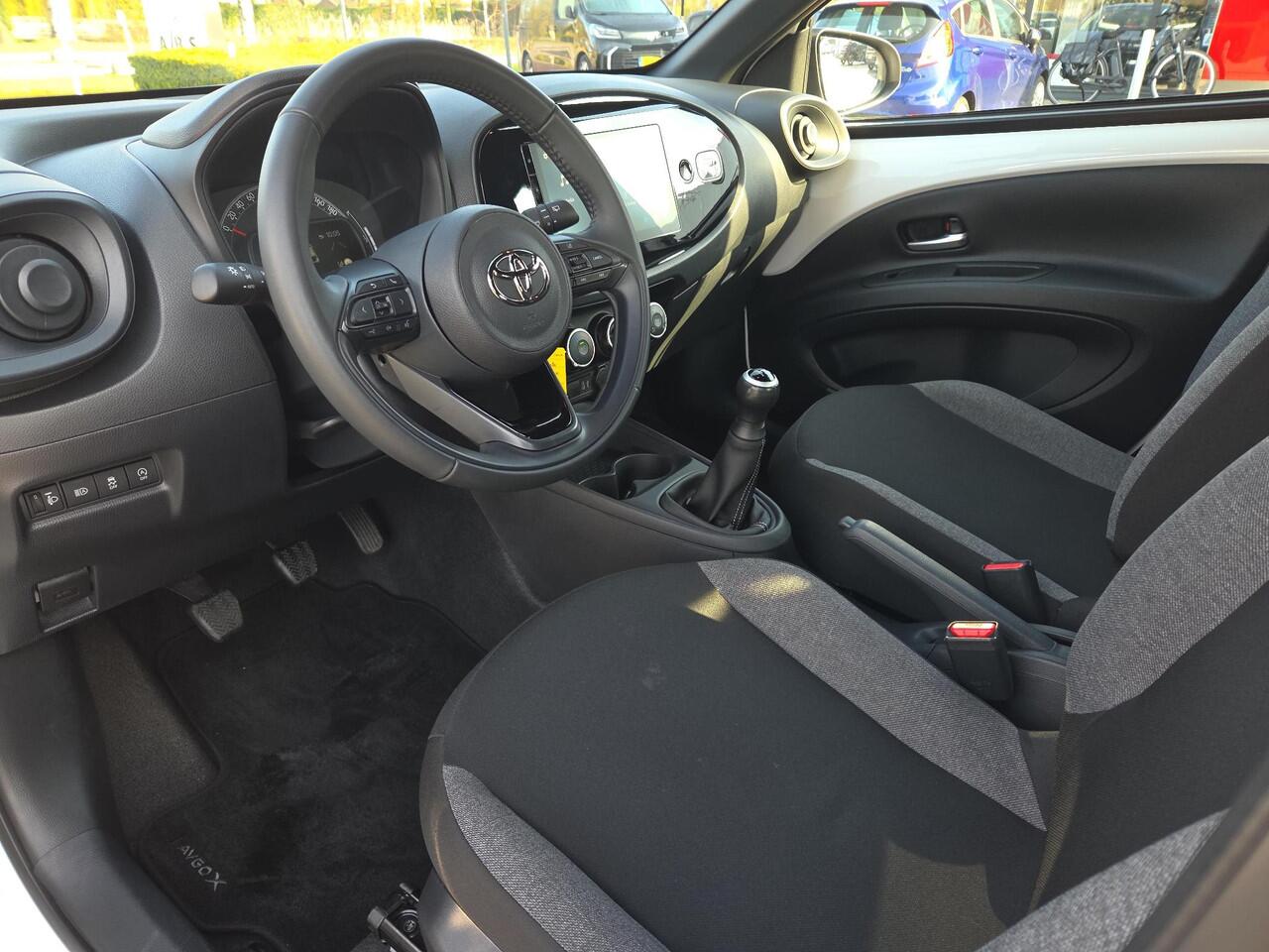 Toyota AYGO X 1.0 VVT-i MT Play | Apple CarPlay | Parkeercamera | Rijklaar incl. garantie |
