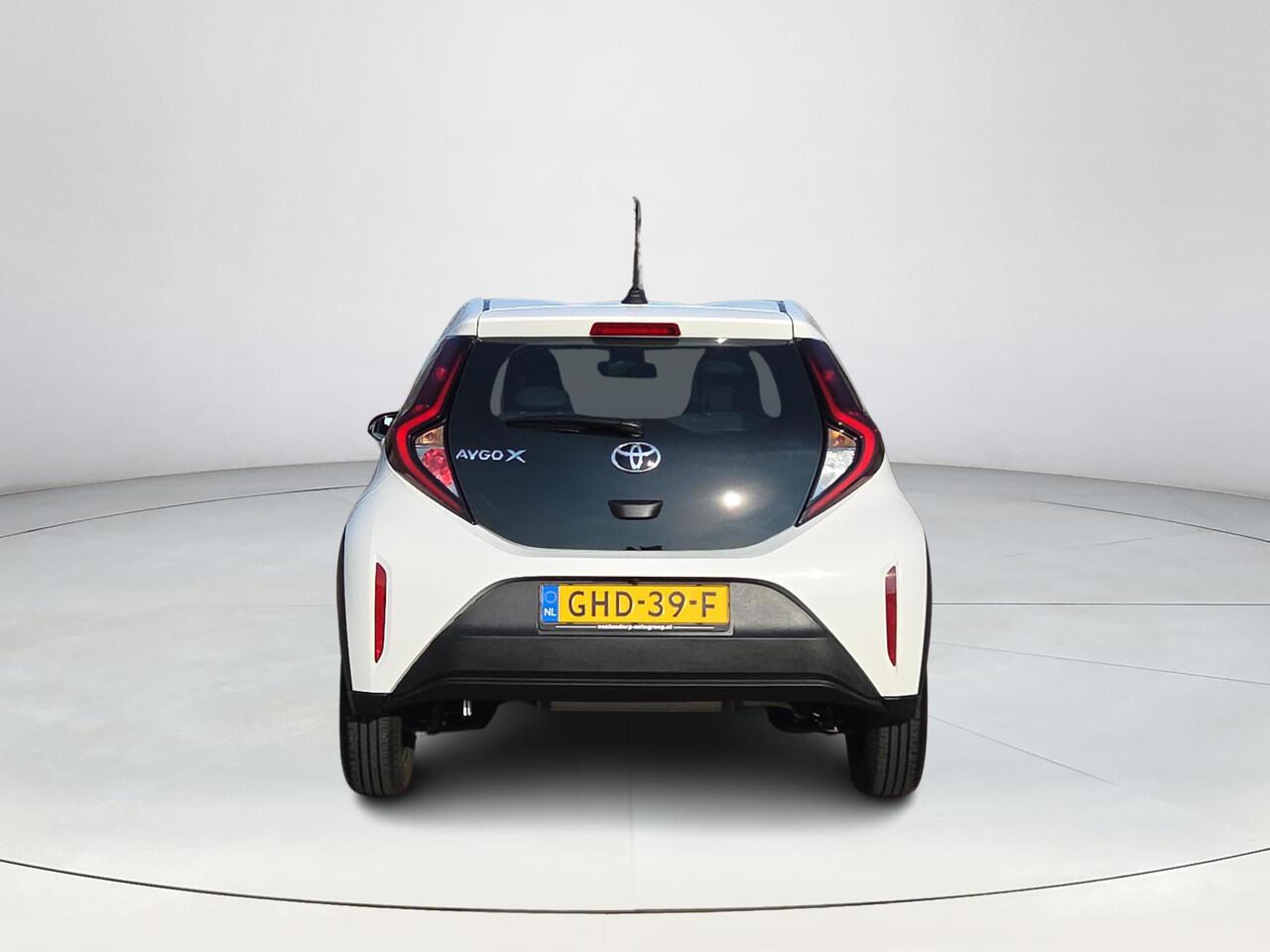 Toyota AYGO X 1.0 VVT-i MT Play | Apple CarPlay | Parkeercamera | Rijklaar incl. garantie |