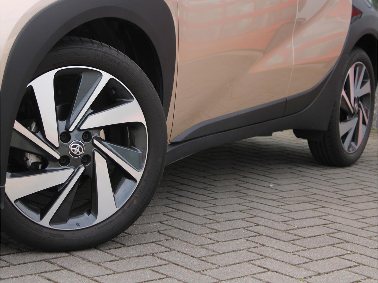 Toyota AYGO X 1.0 VVT-i Envy S-CVT Automaat Leder/Stof Bekleding, Cruise en Climate Control, Carplay/Android Auto