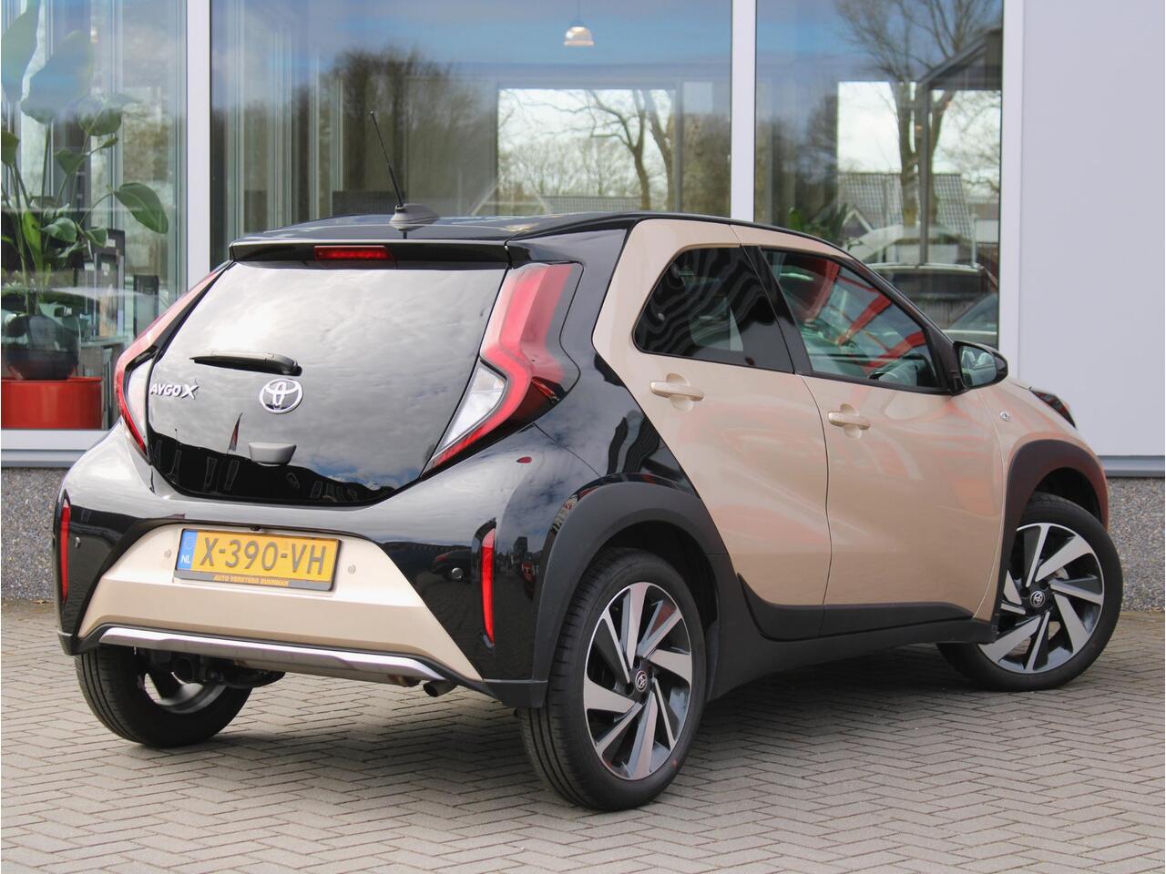 Toyota AYGO X 1.0 VVT-i Envy S-CVT Automaat Leder/Stof Bekleding, Cruise en Climate Control, Carplay/Android Auto