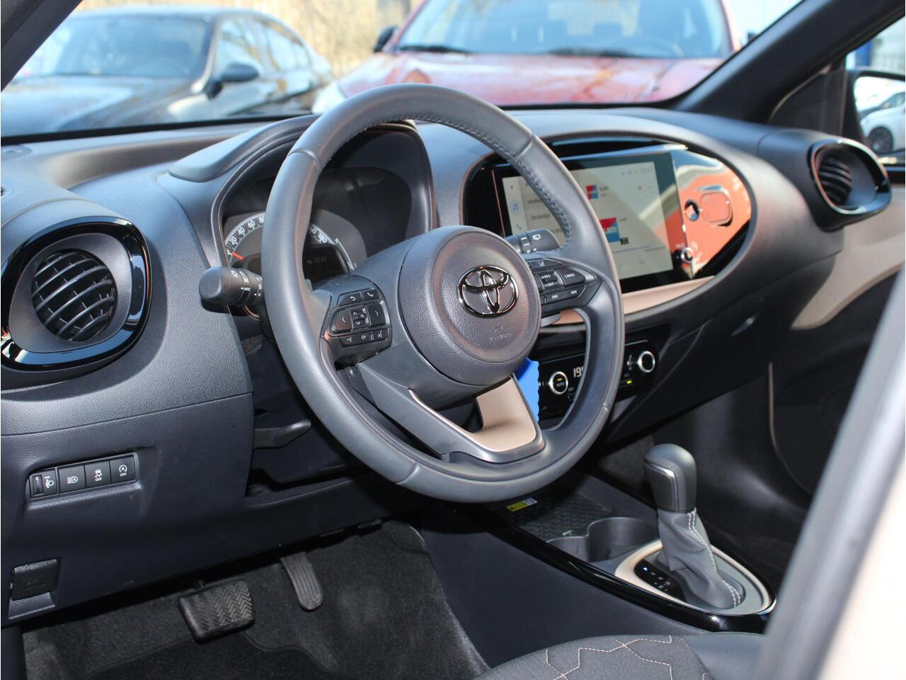 Toyota AYGO X 1.0 VVT-i Envy S-CVT Automaat Leder/Stof Bekleding, Cruise en Climate Control, Carplay/Android Auto