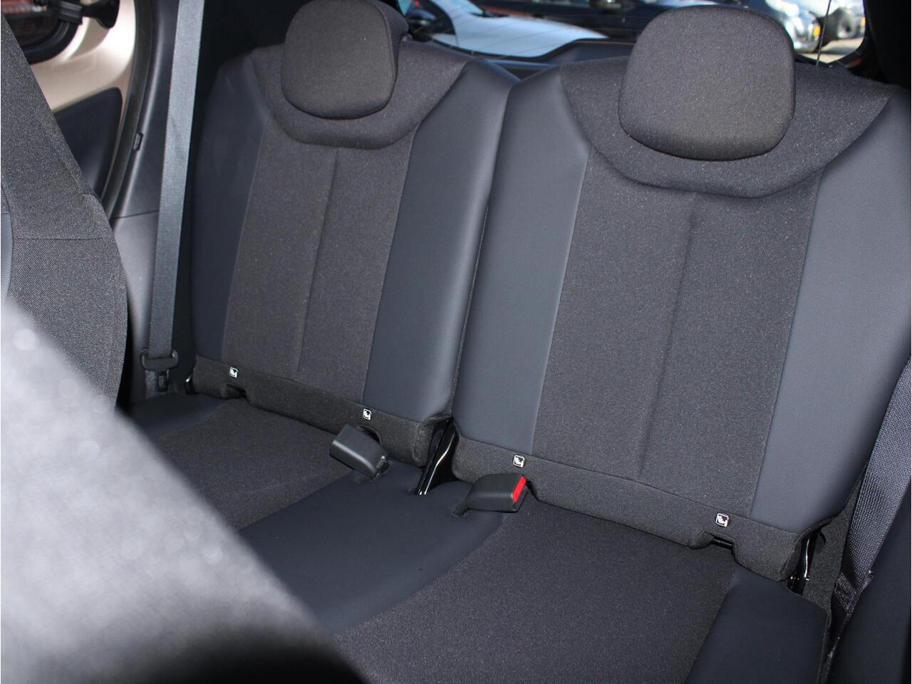 Toyota AYGO X 1.0 VVT-i Envy S-CVT Automaat Leder/Stof Bekleding, Cruise en Climate Control, Carplay/Android Auto