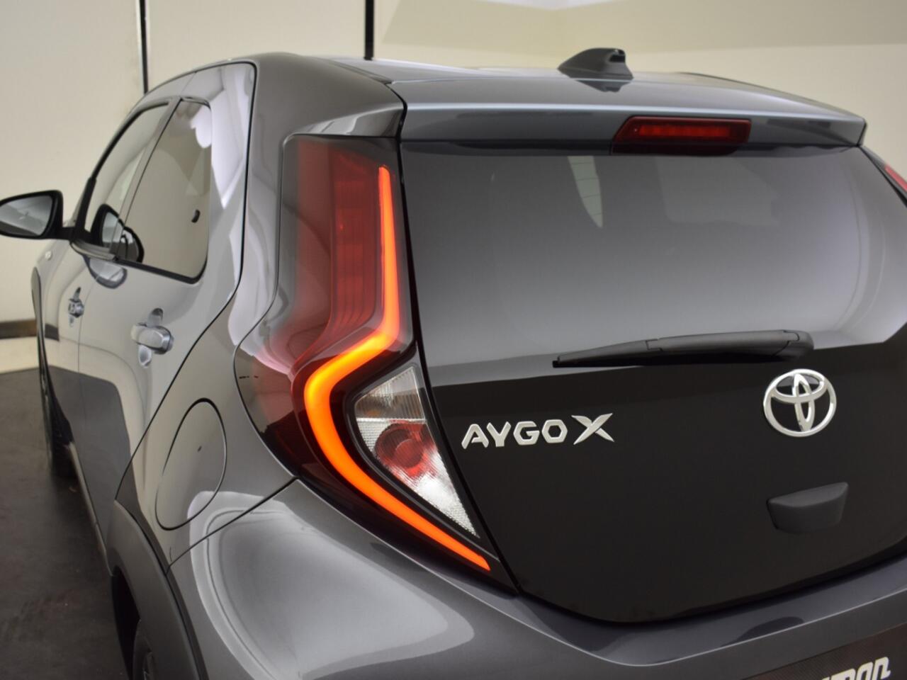Toyota AYGO X 1.0 VVT-i MT Undercover | Full option | JBL | PDC V+A |