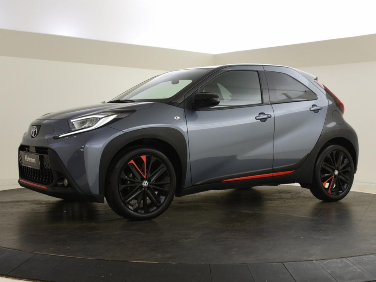 Toyota AYGO X 1.0 VVT-i MT Undercover | Full option | JBL | PDC V+A |