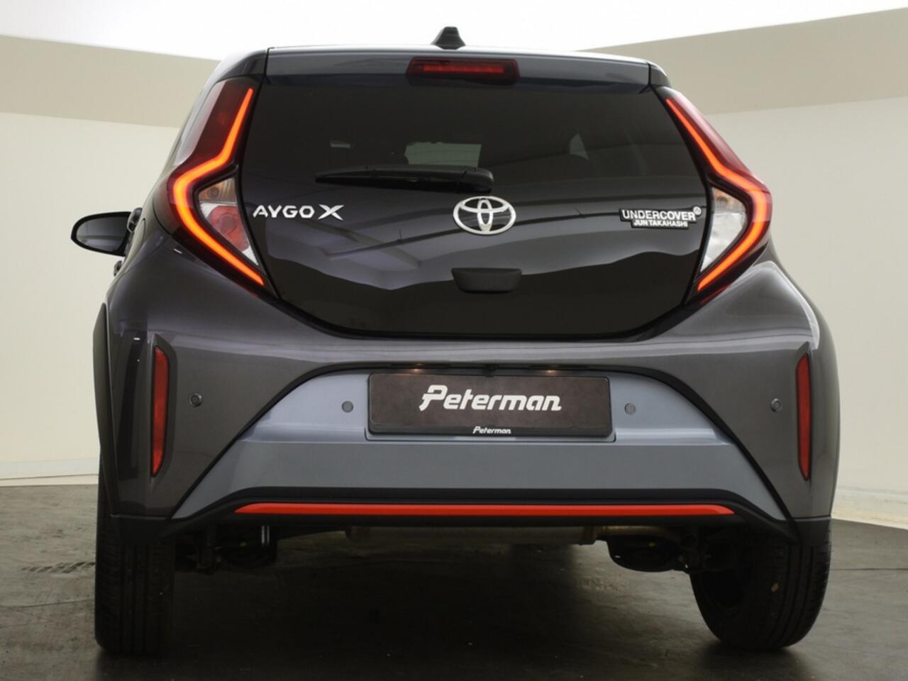 Toyota AYGO X 1.0 VVT-i MT Undercover | Full option | JBL | PDC V+A |