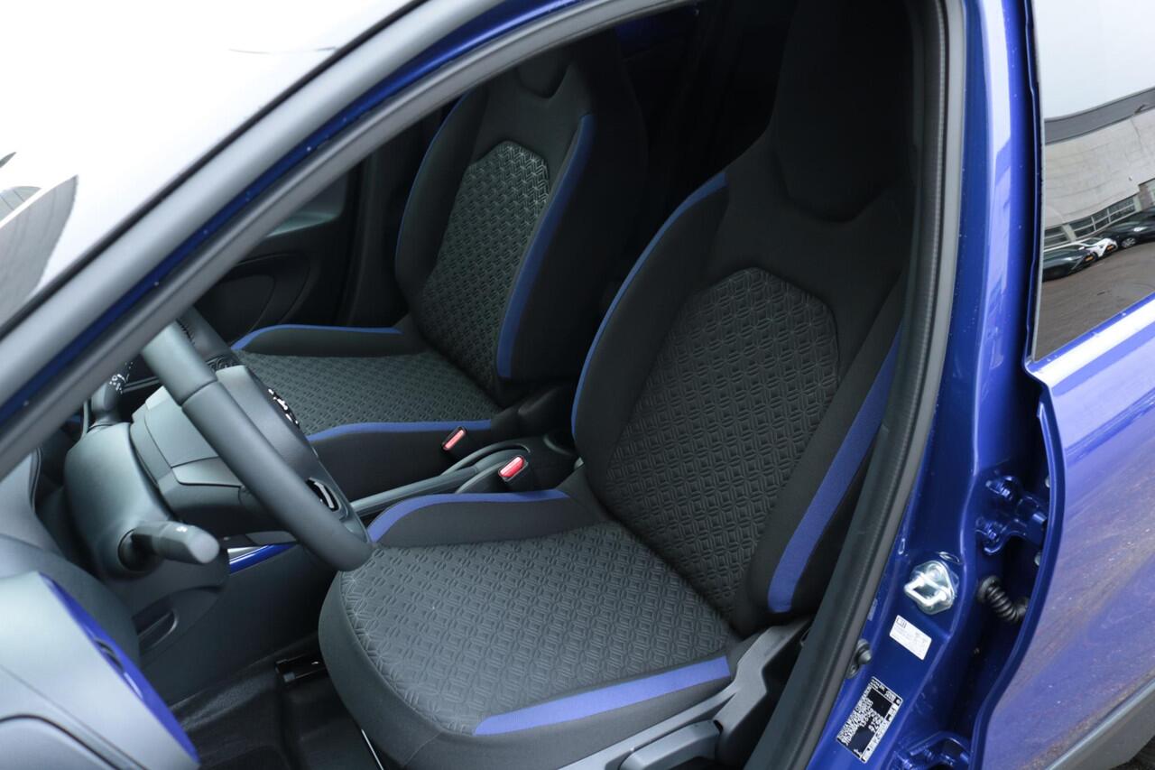 Toyota AYGO X 1.0 VVT-i Automaat Pulse met Design pack, Apple Carplay/Android Auto, Parkeercamera, 18" inch lm velgen!