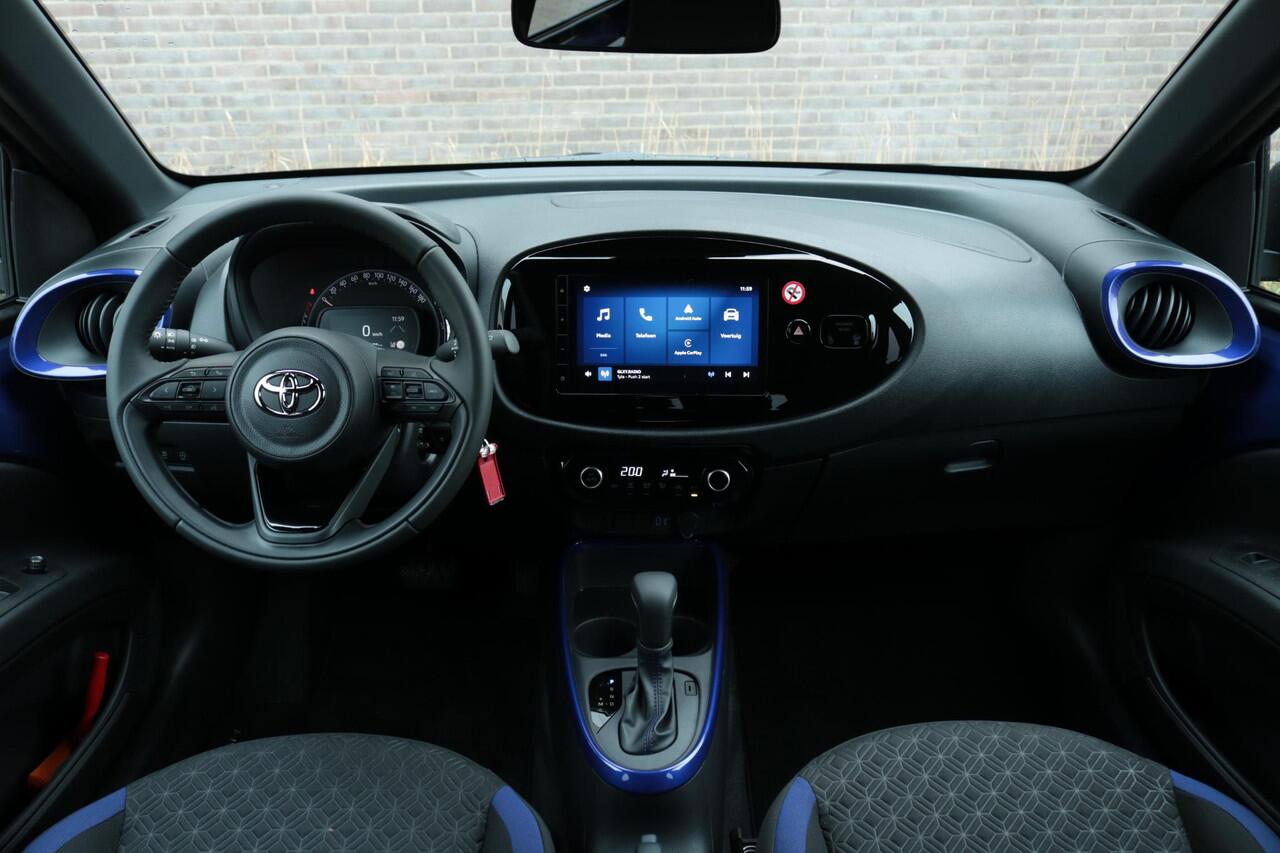 Toyota AYGO X 1.0 VVT-i Automaat Pulse met Design pack, Apple Carplay/Android Auto, Parkeercamera, 18" inch lm velgen!