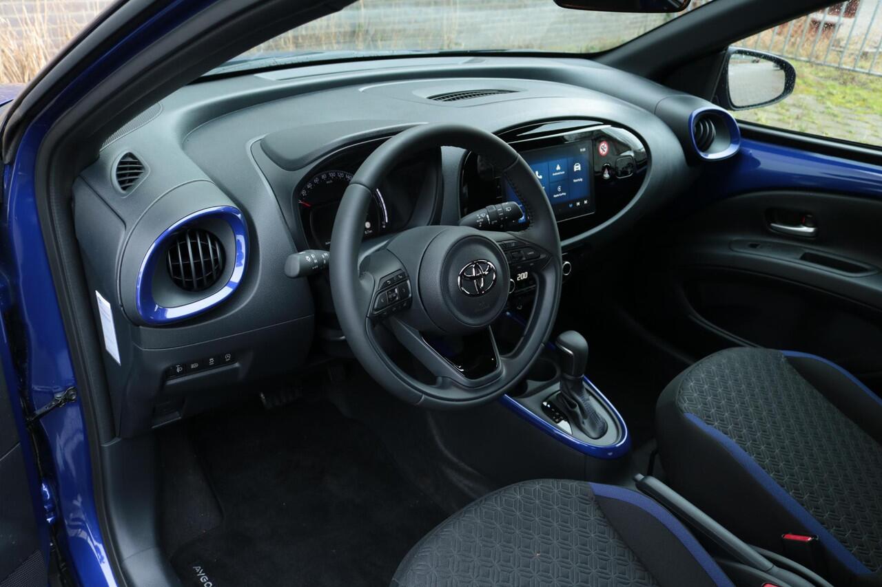 Toyota AYGO X 1.0 VVT-i Automaat Pulse met Design pack, Apple Carplay/Android Auto, Parkeercamera, 18" inch lm velgen!