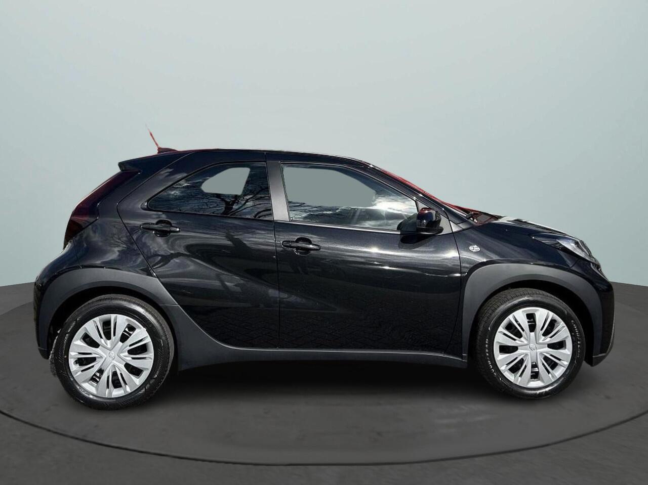 Toyota AYGO X 1.0 VVT-i MT Play