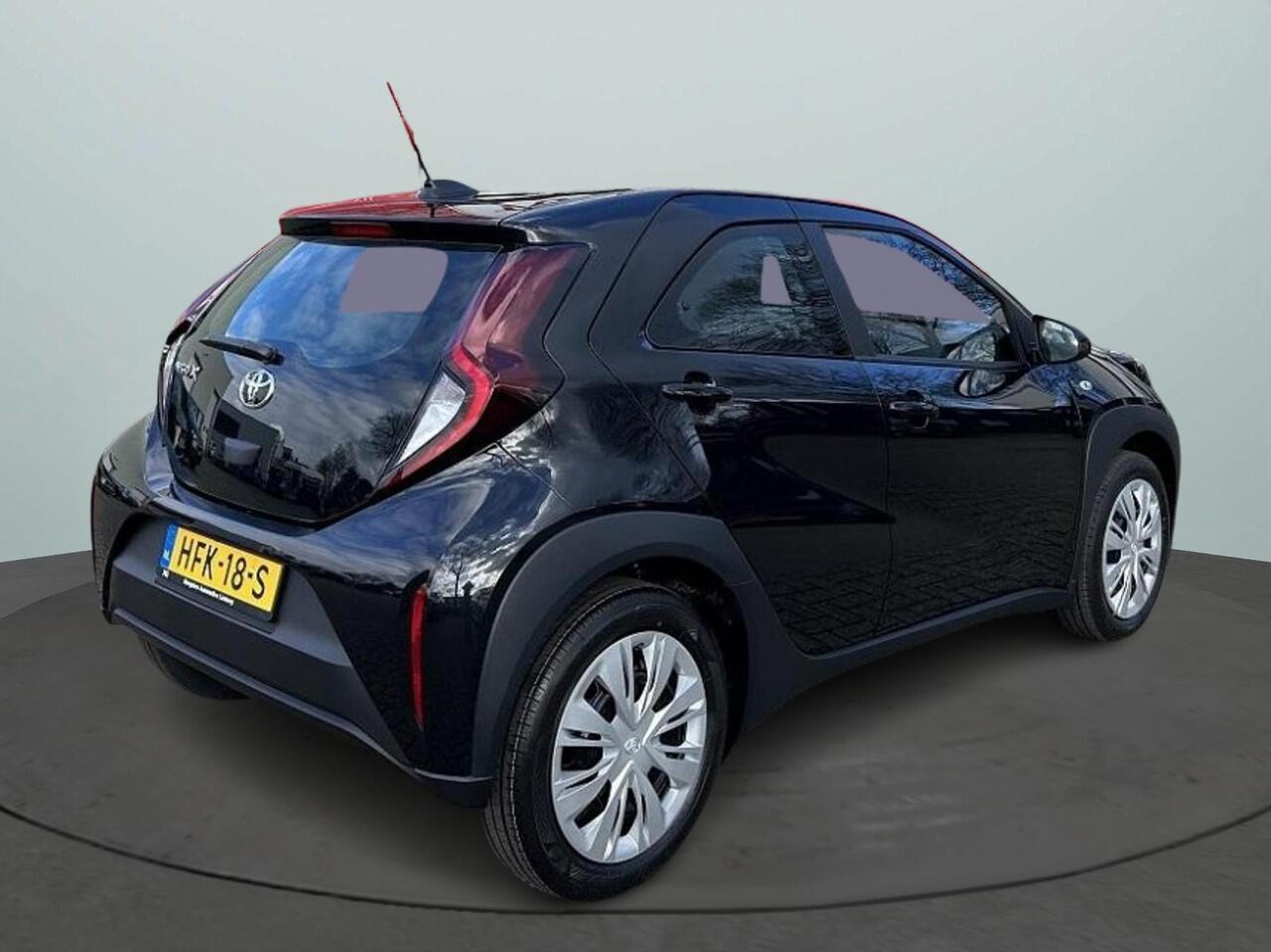 Toyota AYGO X 1.0 VVT-i MT Play