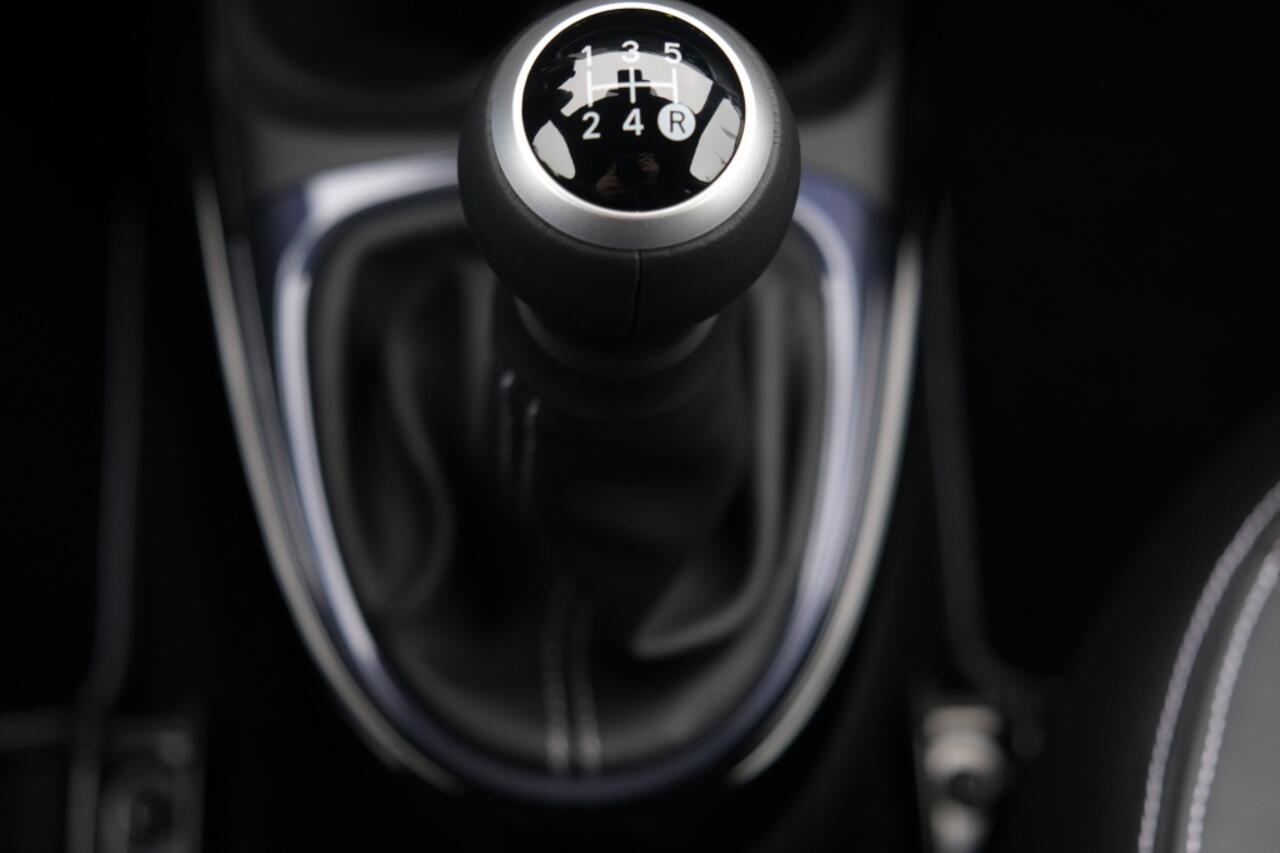 Toyota AYGO 1.0 VVT-i 72PK MT JBL | JBL Premium Sound systeem | Achteruitrij