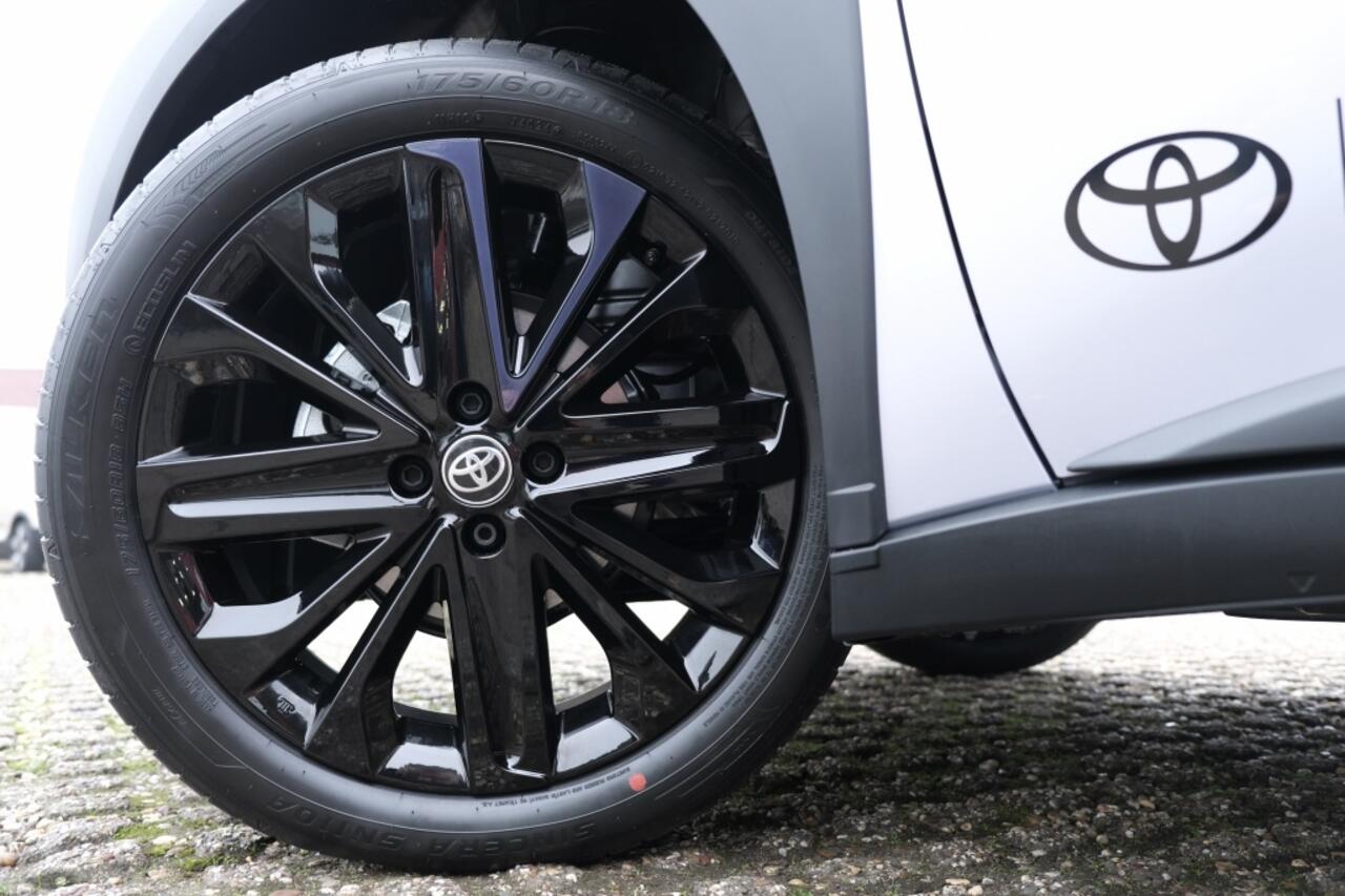 Toyota AYGO 1.0 VVT-i 72PK MT JBL | JBL Premium Sound systeem | Achteruitrij