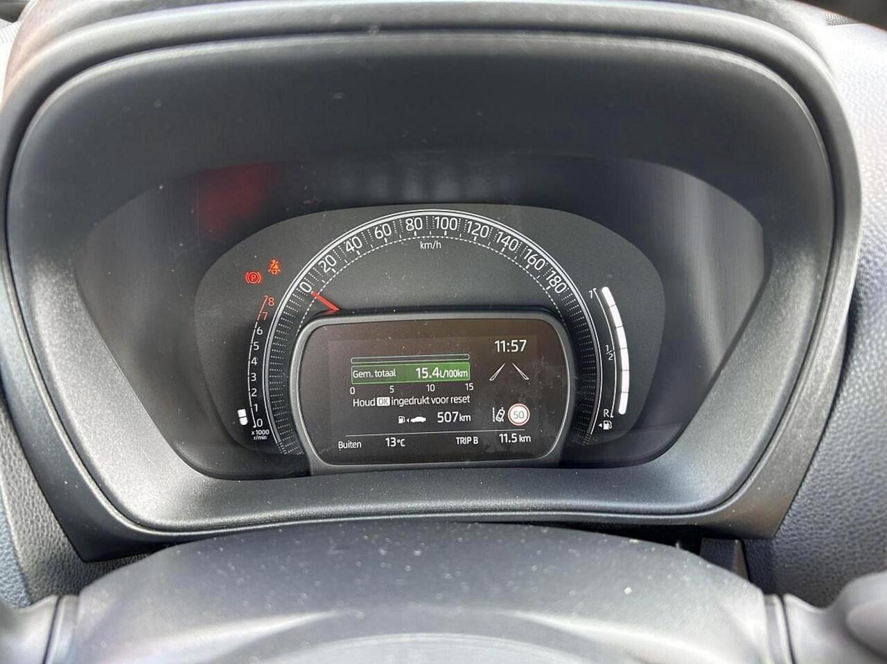 Toyota AYGO X 1.0 VVT-i MT Play | Rijklaar | Apple Carplay | Camera