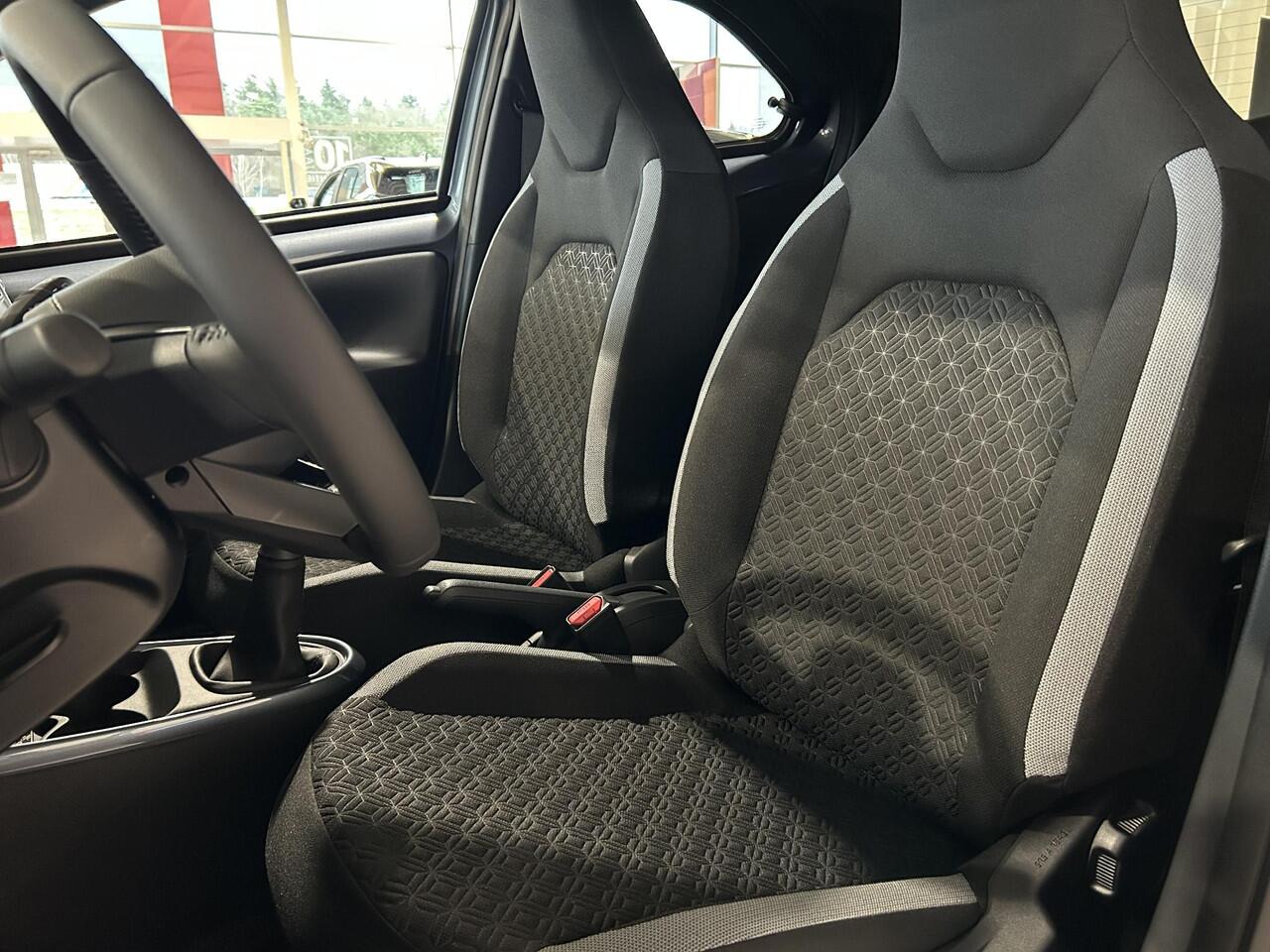 Toyota AYGO X 1.0 VVT-i MT Pulse Design Pack