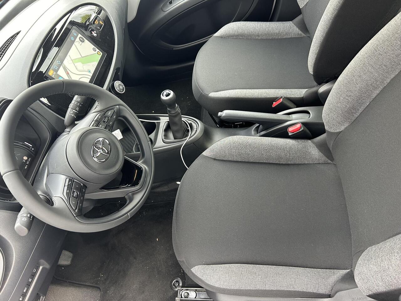 Toyota AYGO X 1.0 VVT-i MT Play | DEMO | direct leverbaar | Adaptive Cruise Control | Apple Carplay/Android Auto | Parkeercamera