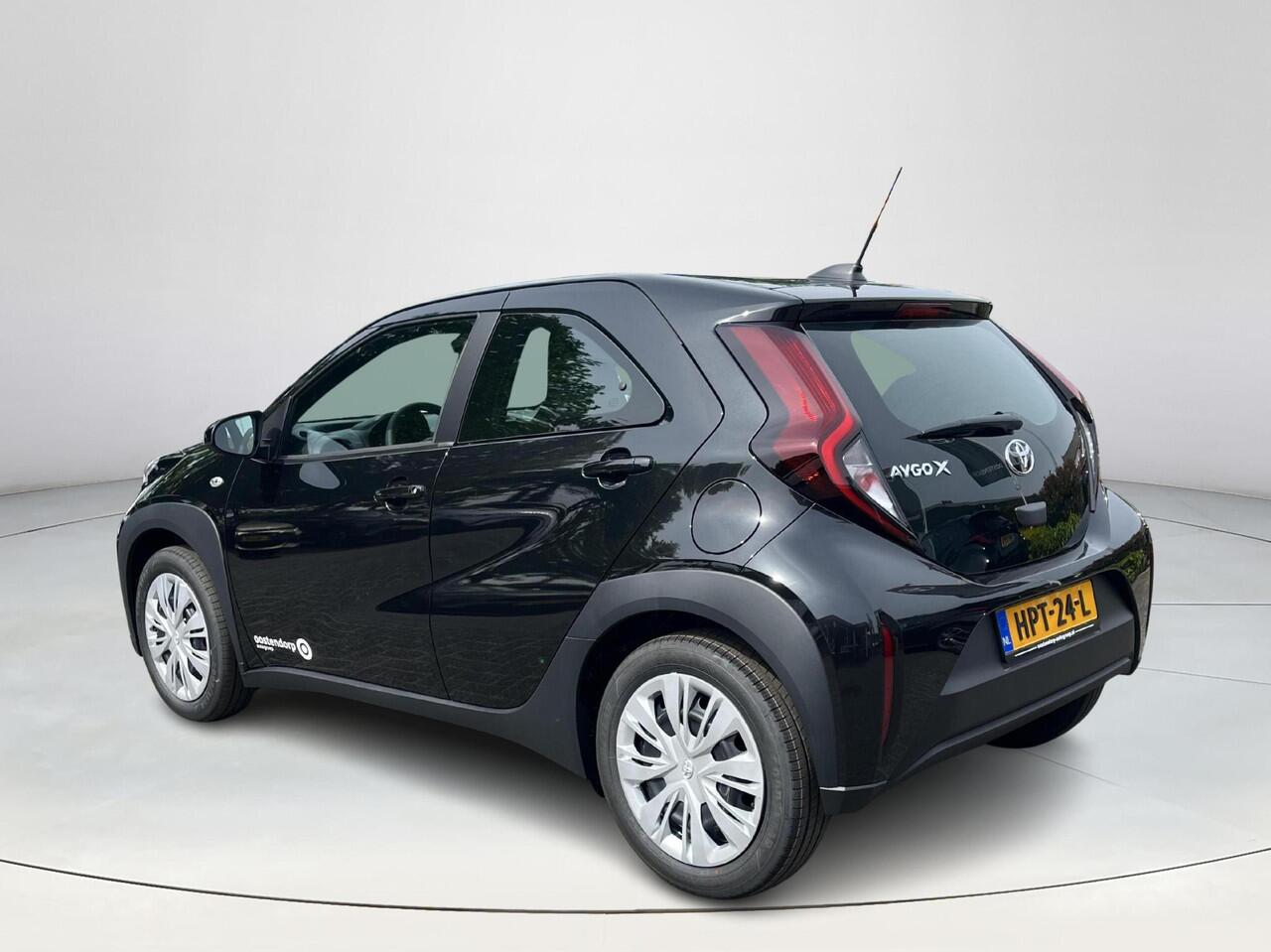 Toyota AYGO X 1.0 VVT-i MT Play | Demonstratie auto | Night Sky Black metallic |