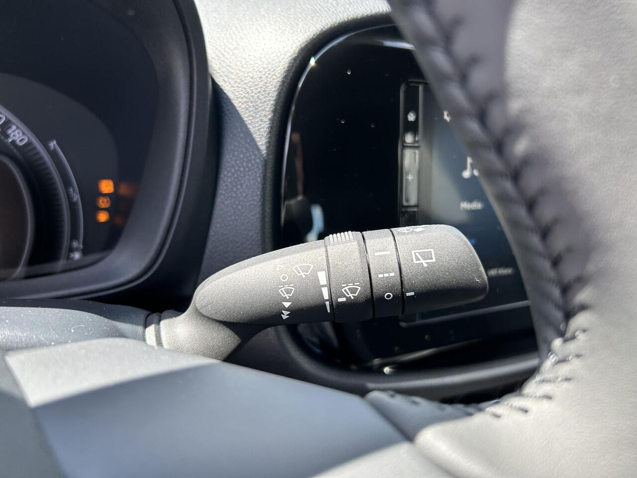 Toyota AYGO X 1.0 VVT-i MT Play