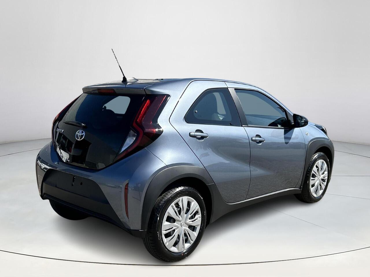 Toyota AYGO X 1.0 VVT-i MT Play