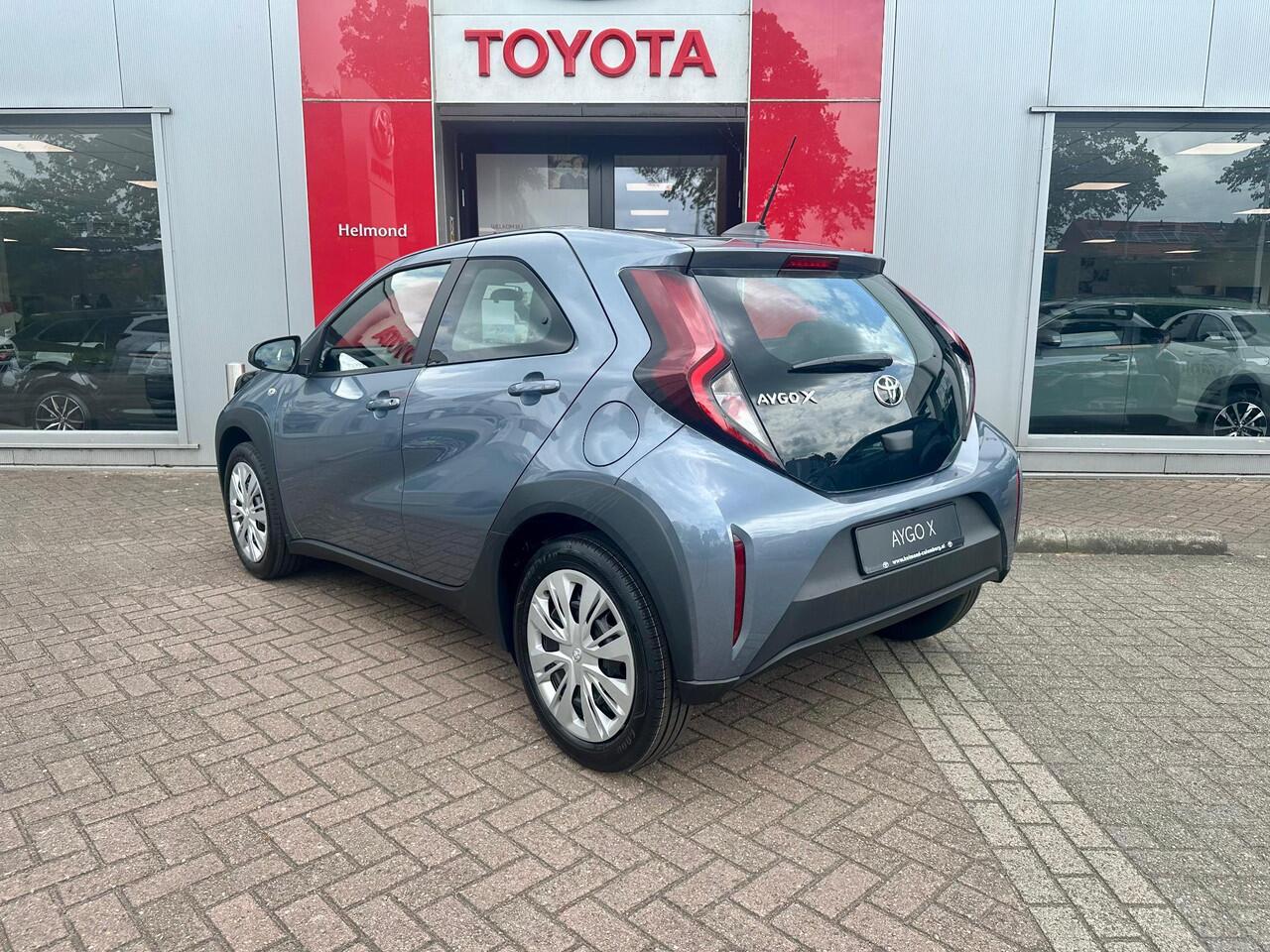 Toyota AYGO X 1.0 VVT-i MT Play