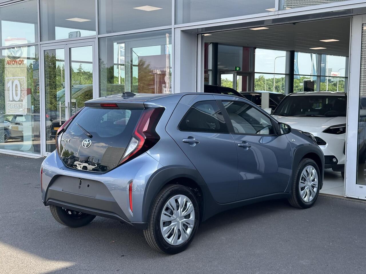 Toyota AYGO X 1.0 VVT-i MT Play NIEUW! Direct leverbaar! ¤ 1000,- inruilpremie!!