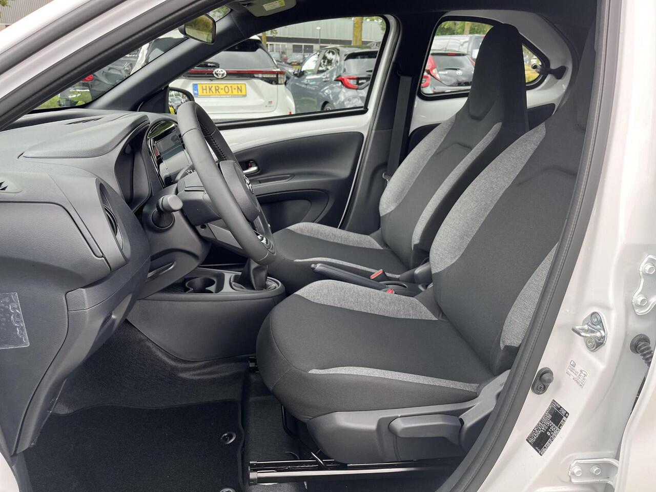 Toyota AYGO X 1.0 VVT-i MT Play