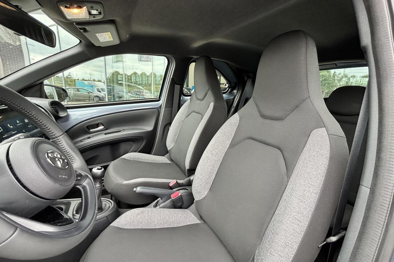 Toyota AYGO X 1.0 VVT-i MT Play, Apple carplay, Android auto, Snel leverbaar.